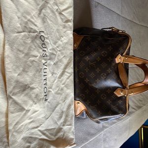 Louis Vuitton womens sachet handbag comes with dust bag